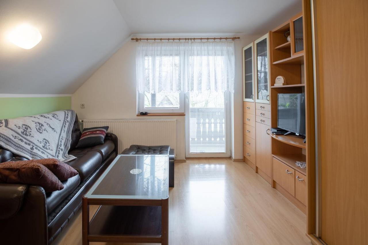 Apartma Kosnik Perunika 博希尼 外观 照片
