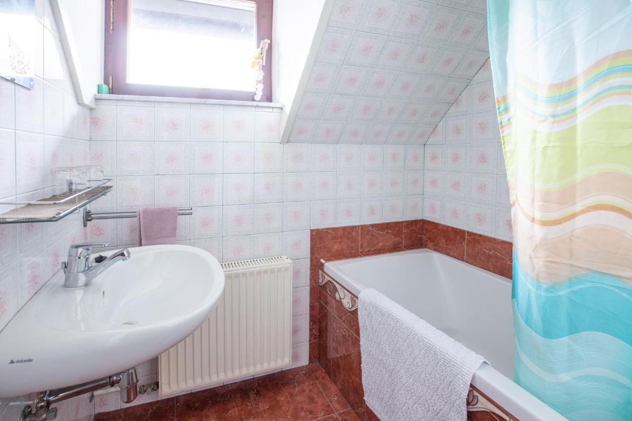Apartma Kosnik Perunika 博希尼 外观 照片