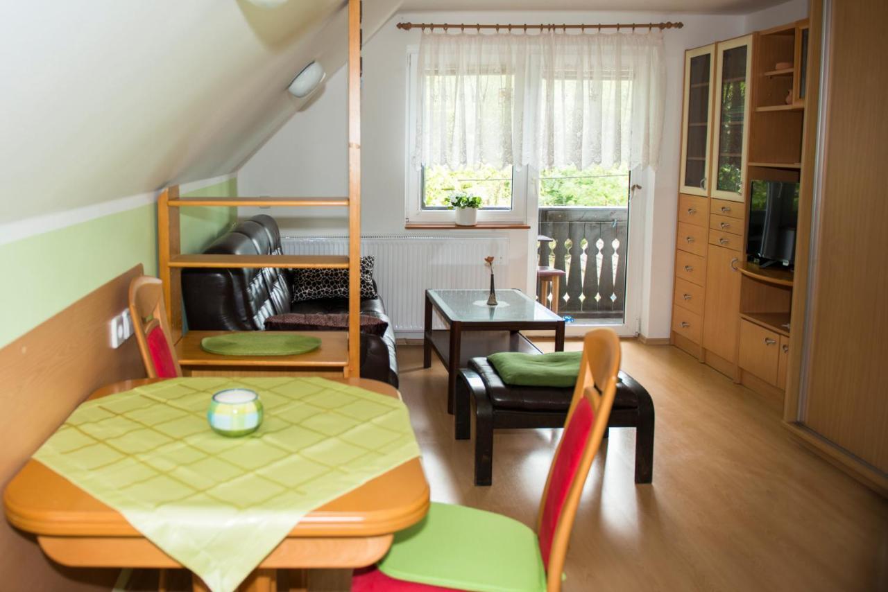 Apartma Kosnik Perunika 博希尼 外观 照片
